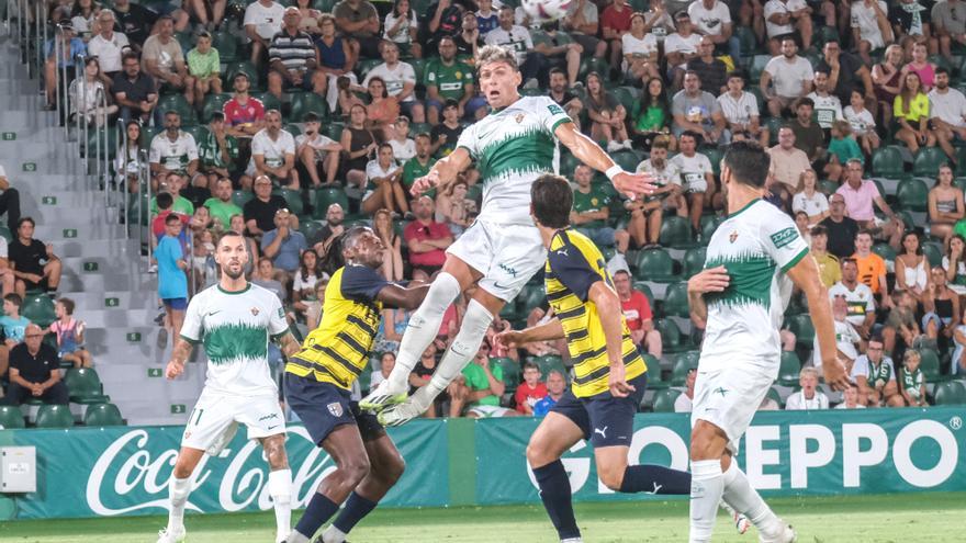 Las mejores imágenes del Elche CF - Parma Calcio 1913 del trofeo &quot;Festa d´Elx&quot;