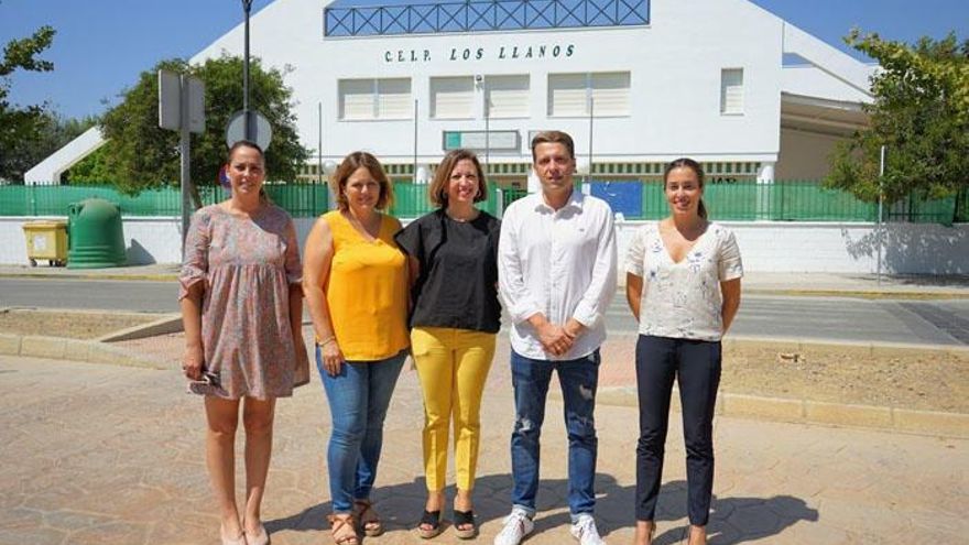 Patricia Navarro ha visitado el CEIP Los Llanos en el Morche.