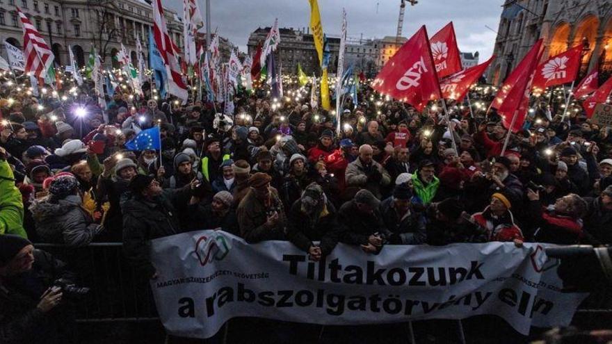 Manifestaciones en Hungría contra la &quot;ley de esclavitud&quot; de Orbán