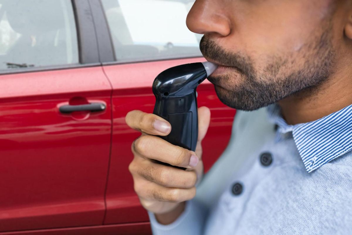 Confirmado: te pueden condenar por alcoholemia aunque el coche esté parado