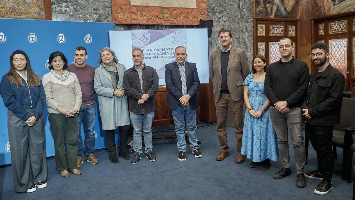 Foto de grupo del equipo implicado en el Plan de Formación de Artesanía 2025 en Tenerife