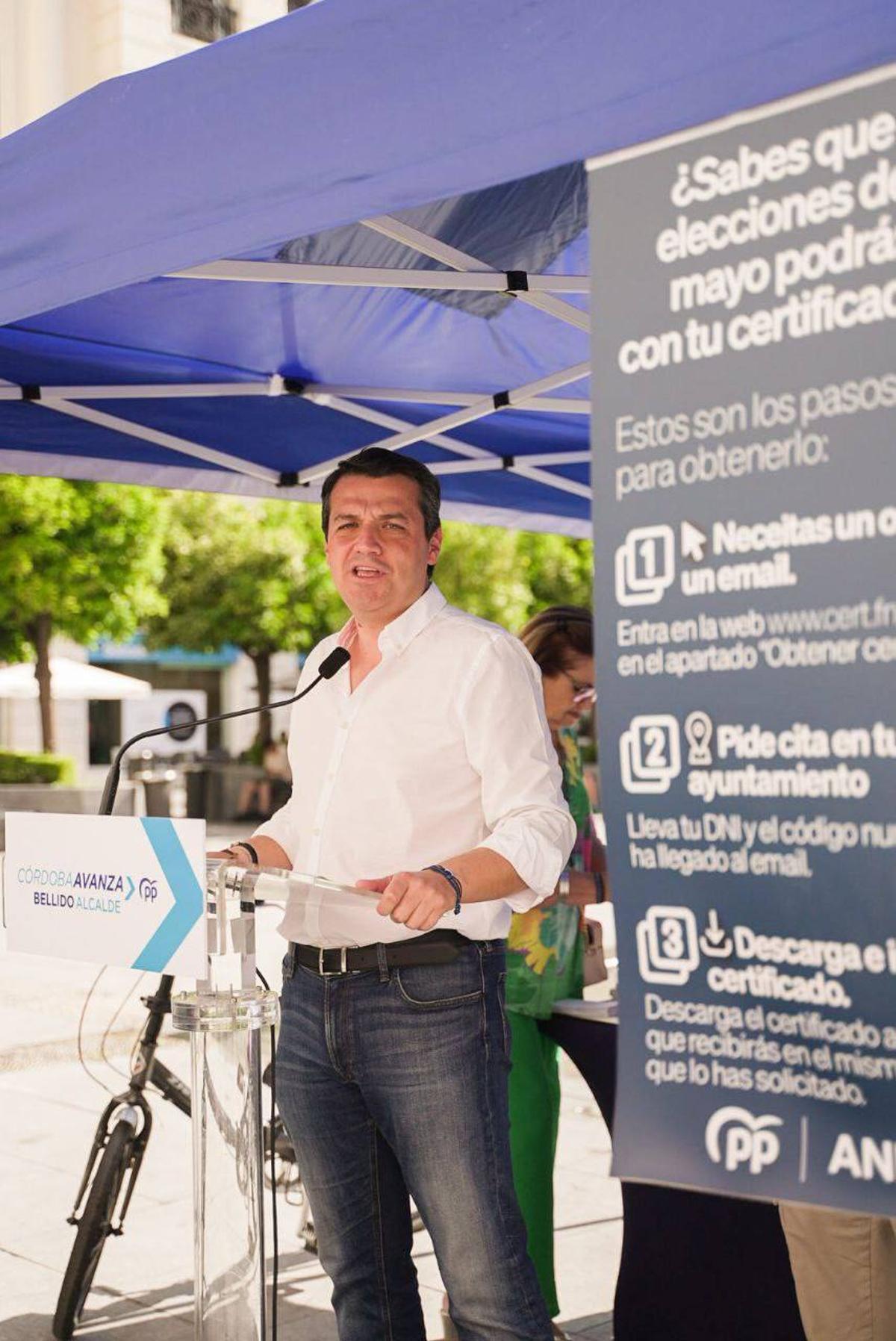 José María Bellido, hoy en la plaza de las Tendillas.