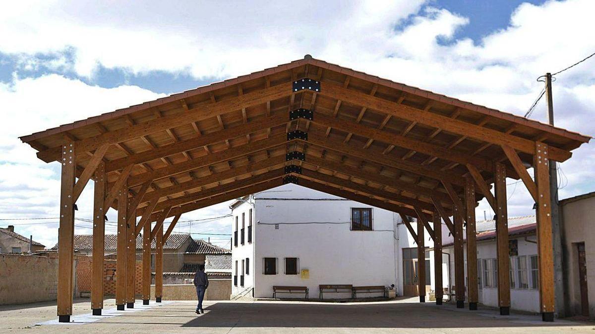 Plaza cubierta de San Esteban del Molar.