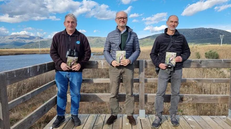 Manuel Suárez, del Gob, el director de Endesa, Martí Ribas, y el coordinador del Gob, Antoni Muñoz.