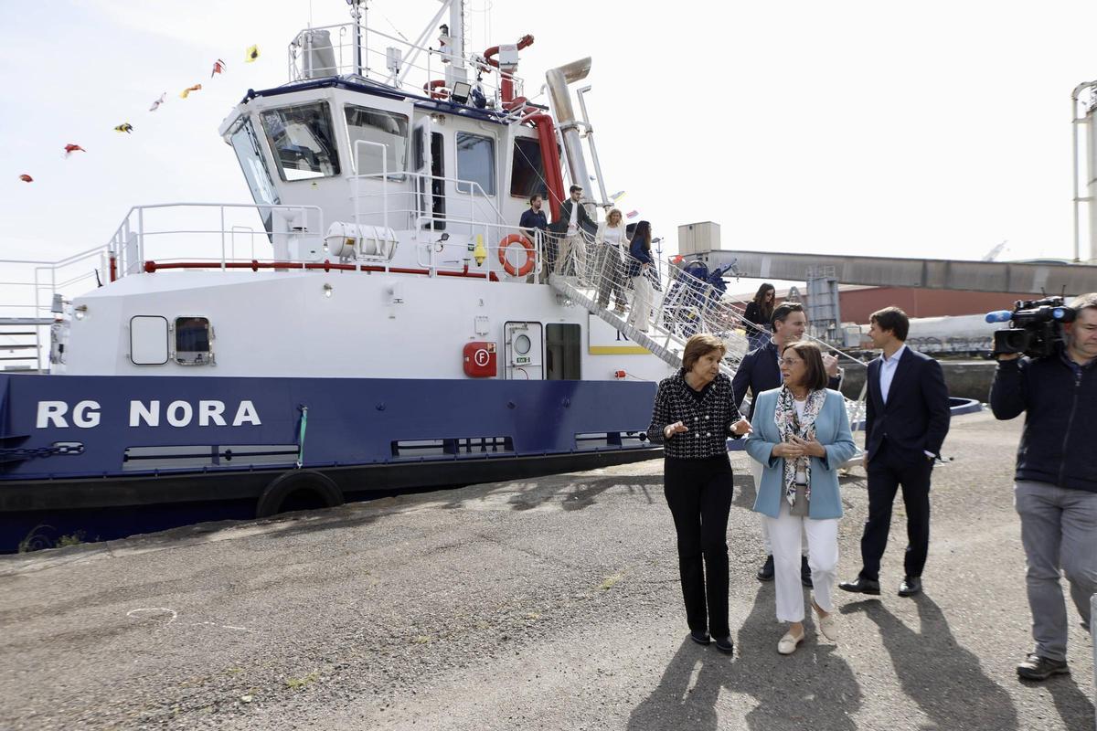 El amadrinamiento del "RG Nora" en el Puerto de Gijón, en imágenes El amadrinamiento del "RG Nora" en el Puerto de Gijón, en imágenes