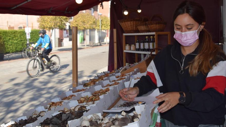 El mercat de Cal Rosal resisteix l&#039;embat de les restriccions