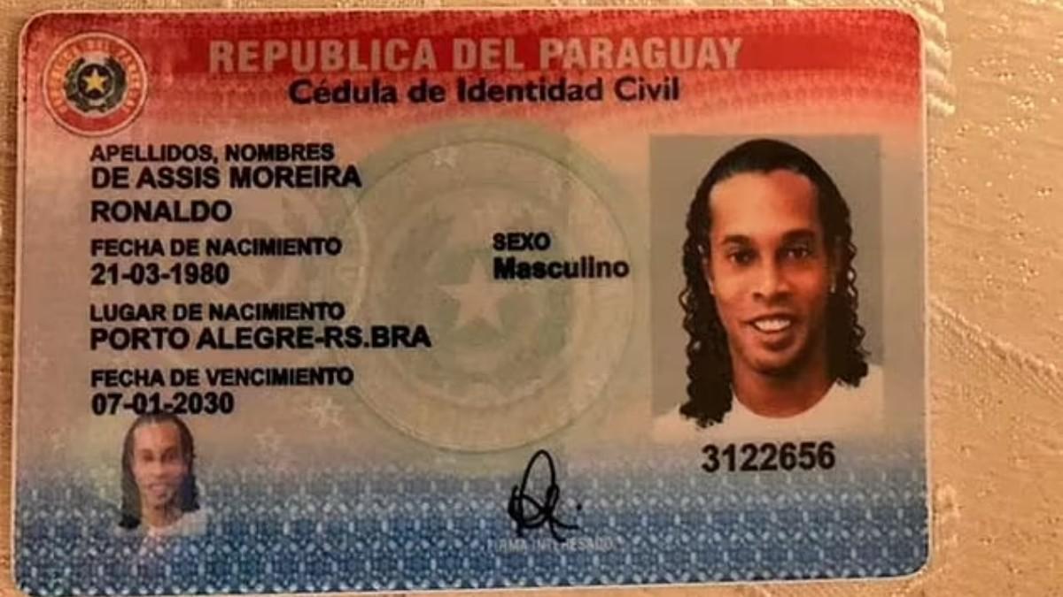 El falso pasaporte paraguayo de Ronaldinho