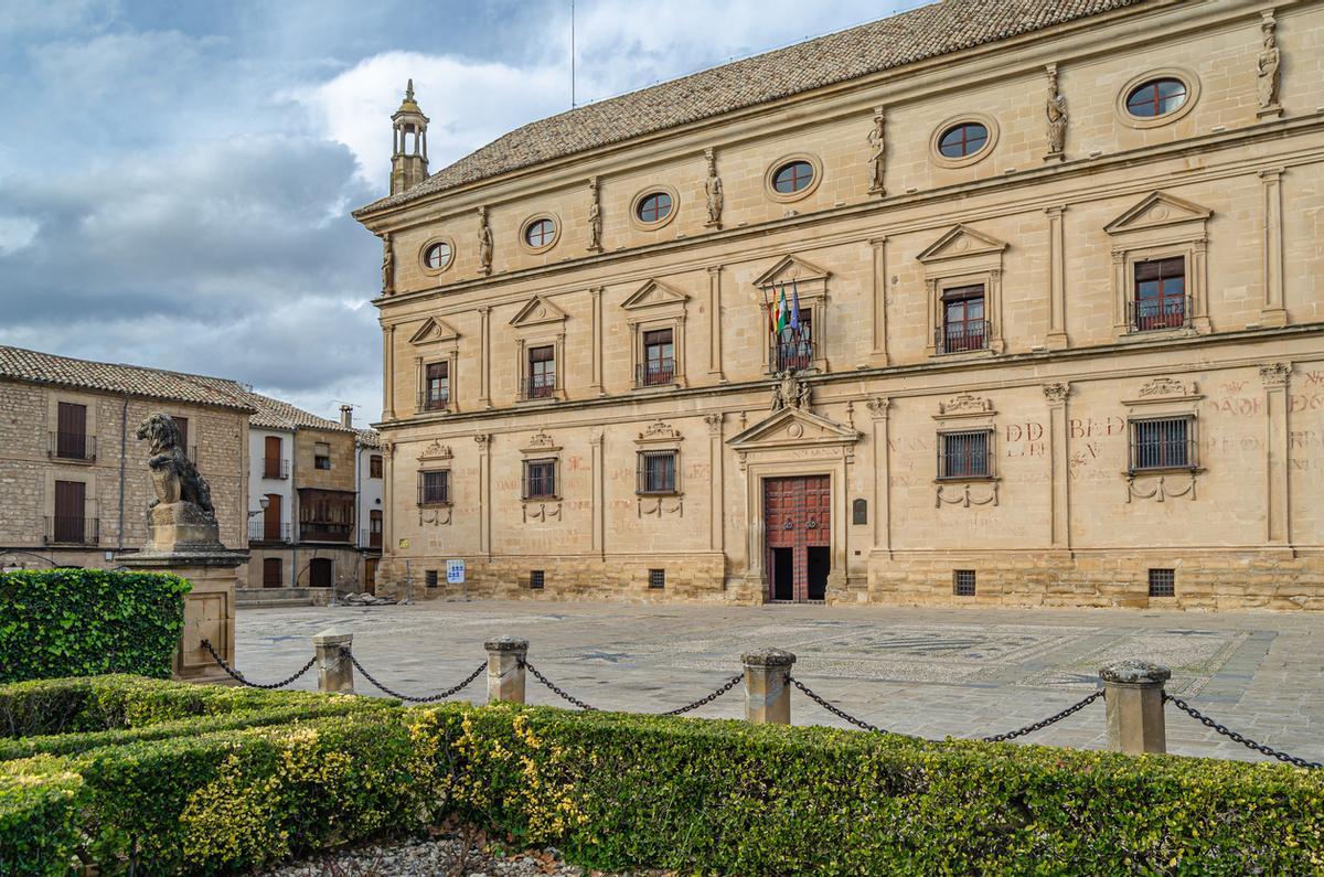 La plaza Vázquez de Molina es el epicentro de la ciudad monumental de Úbeda.