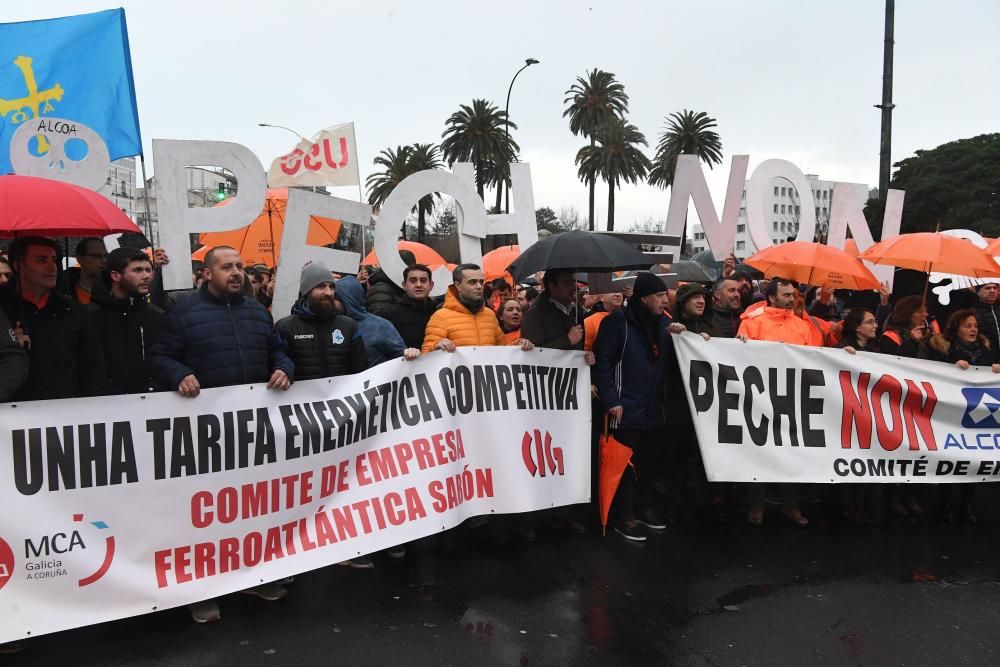 Concentración de trabajadores de Alcoa en A Coruña