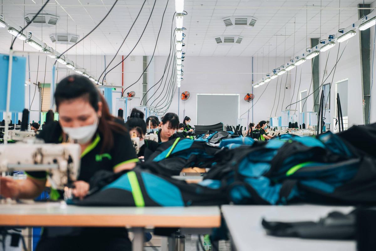 La fàbrica de Niviuk al Vietnam, amb 6.500 metres quadrats i més de 300 empleats