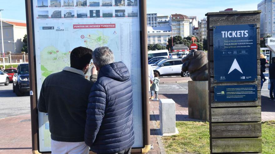 Oferta de ocio y para negocios, espacios públicos y transportes, puntos débiles del turismo de A Coruña