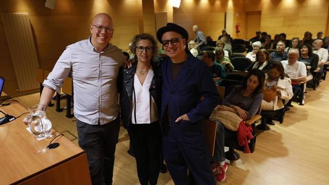 Enrique Meléndez, Paula Ponga y Pablo Berger, ayer, en el Centro de Servicios Universitarios. | MIKI LÓPEZ