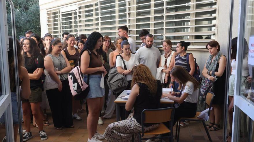 La "resaca" del primer día de oposiciones de maestros: denuncias de retrasos, "censura" y un calendario demasiado lento