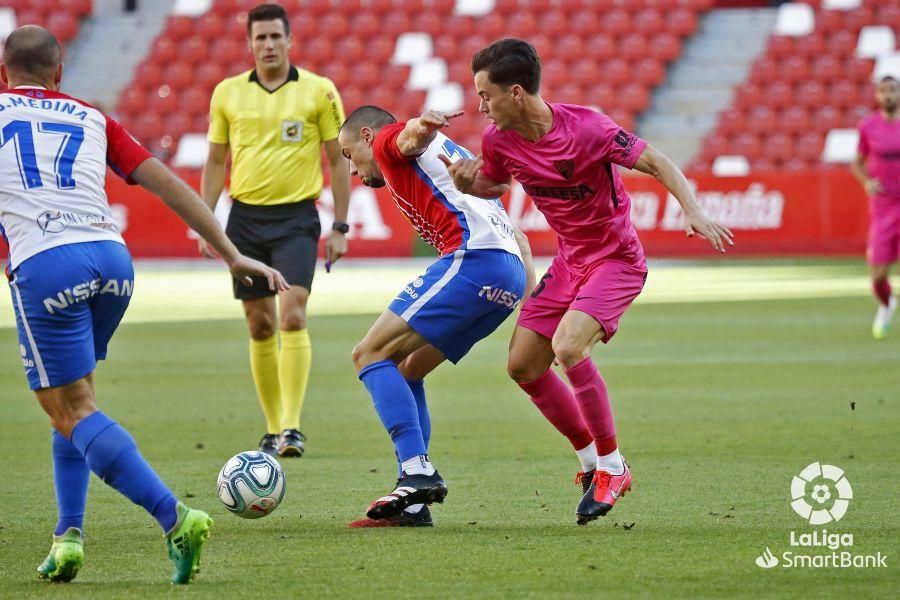 Partido del Sporting y el Málaga CF de la Liga SmartBank.