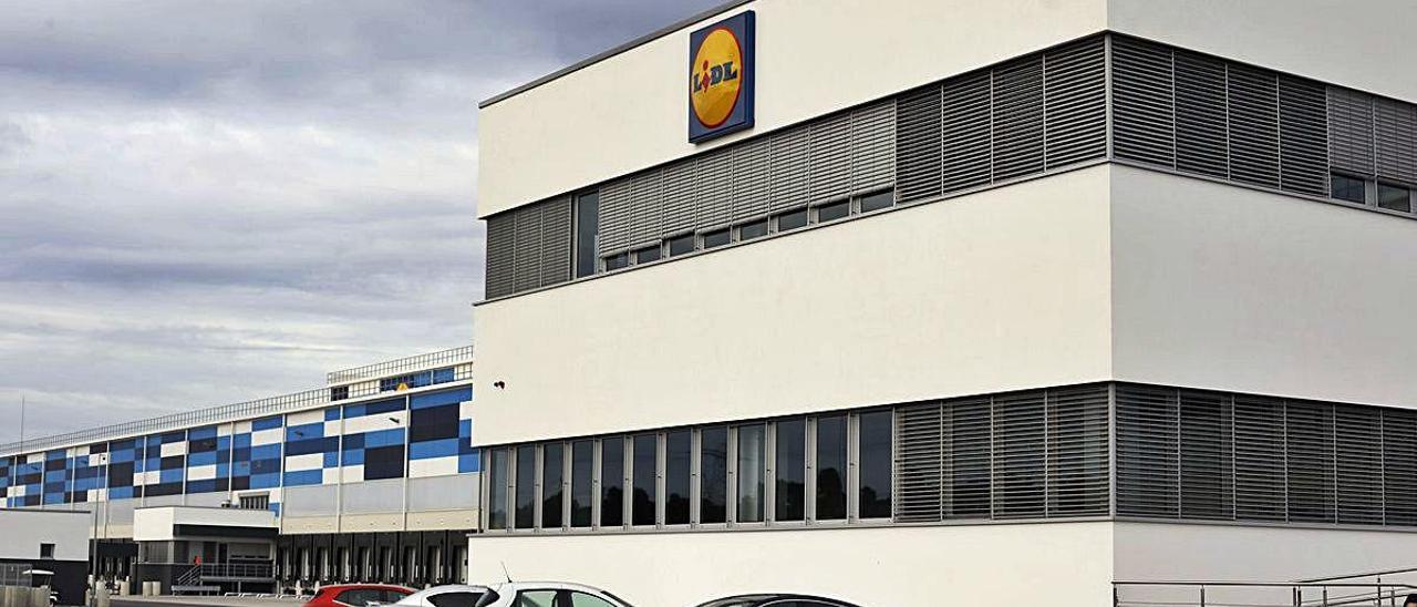 Centro logístico de la multinacional germana Lidl en Cheste.