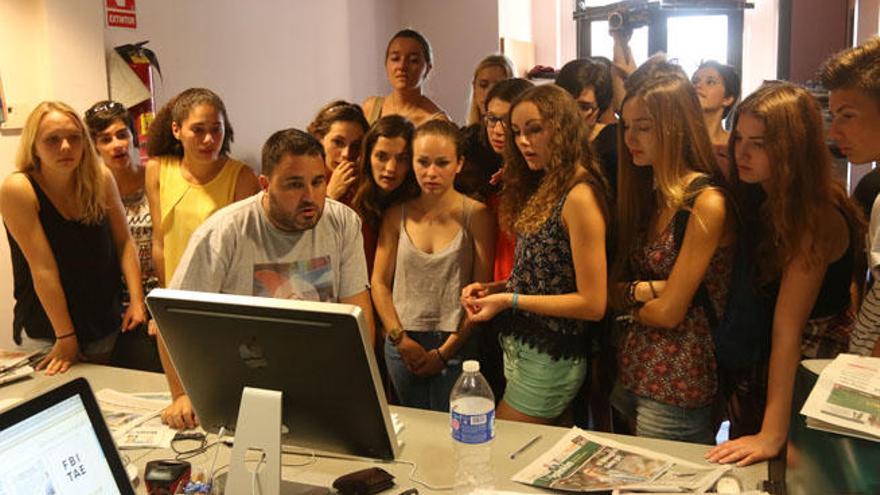 Estudiantes franceses visitan La Opinión de Málaga