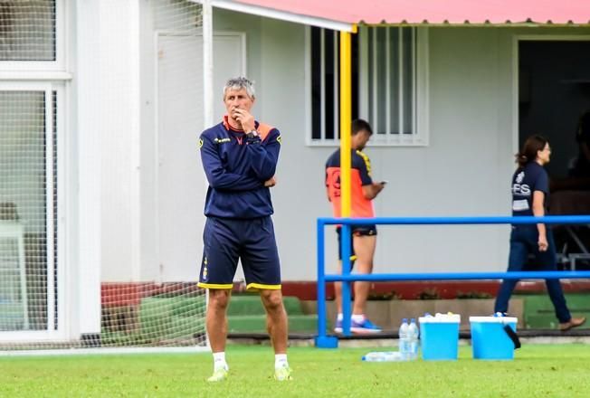 Entrenamiento de la UD Las Palmas en Barranco ...