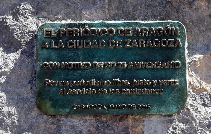 Fotogalería: Inauguración de la escultura en la Plaza El Periódico de Aragón