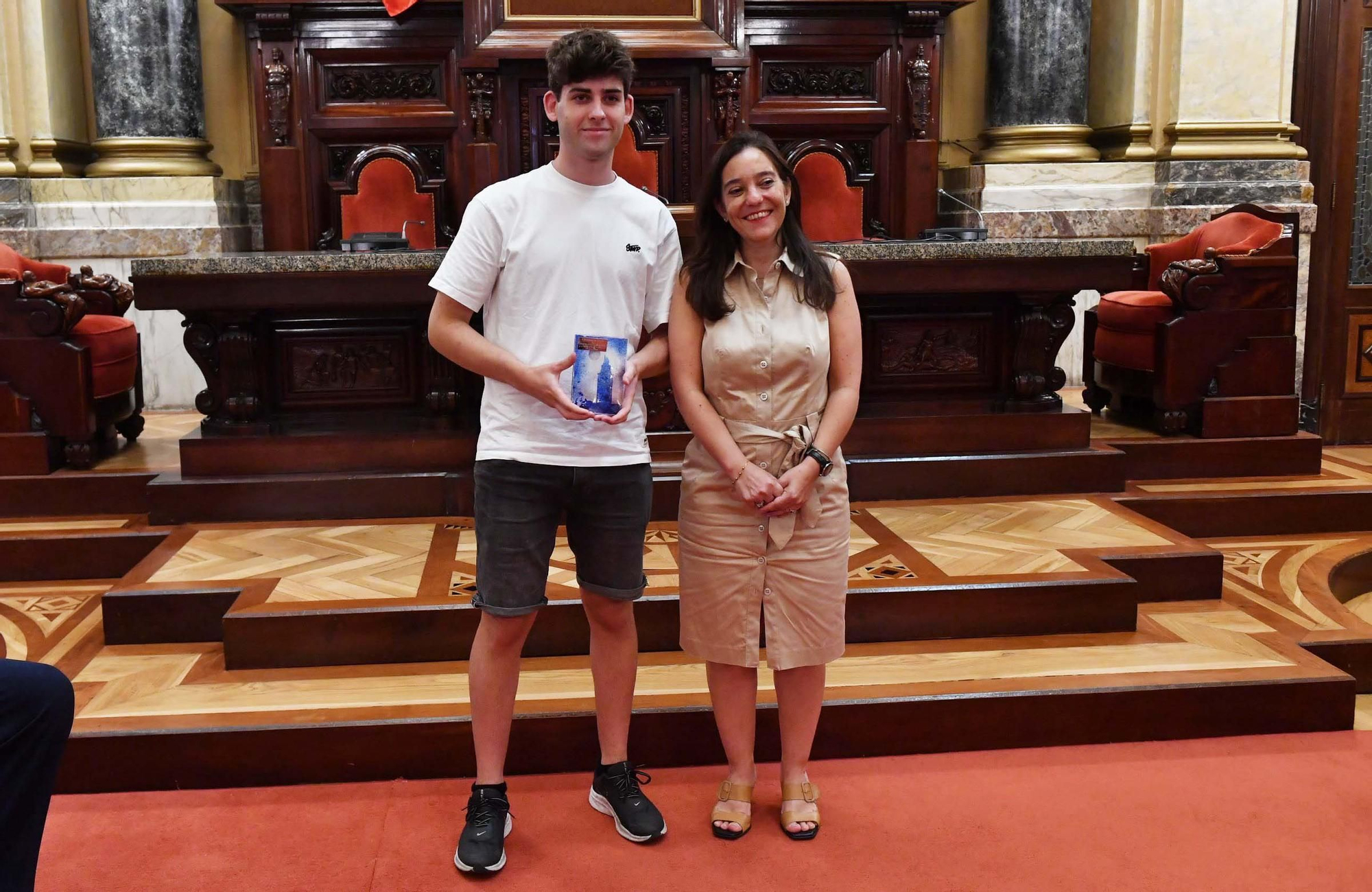 Homenaje en María Pita a los alumnos con mejores expedientes en la PAU 2025