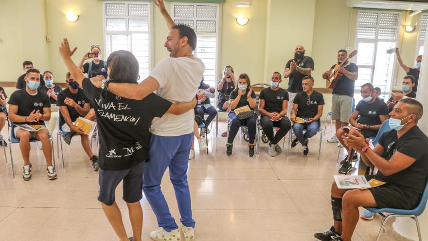 Antonio El Pipa, durante la actividad celebrada con los vecinos de la Palmilla