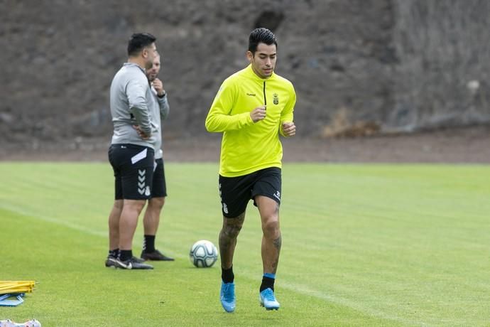 12.11.19. Las Palmas de Gran Canaria.Fútbol segunda división temporada 2019/20. Entrenamiento de la UD Las Palmas en la Ciudad Deportiva Barranco Seco. Foto: Quique Curbelo  | 12/11/2019 | Fotógrafo: Quique Curbelo