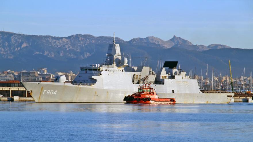 La fragata De Ruyter en Palma