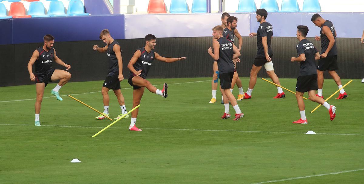 Entrenamiento del Levante previo al partido del Celta