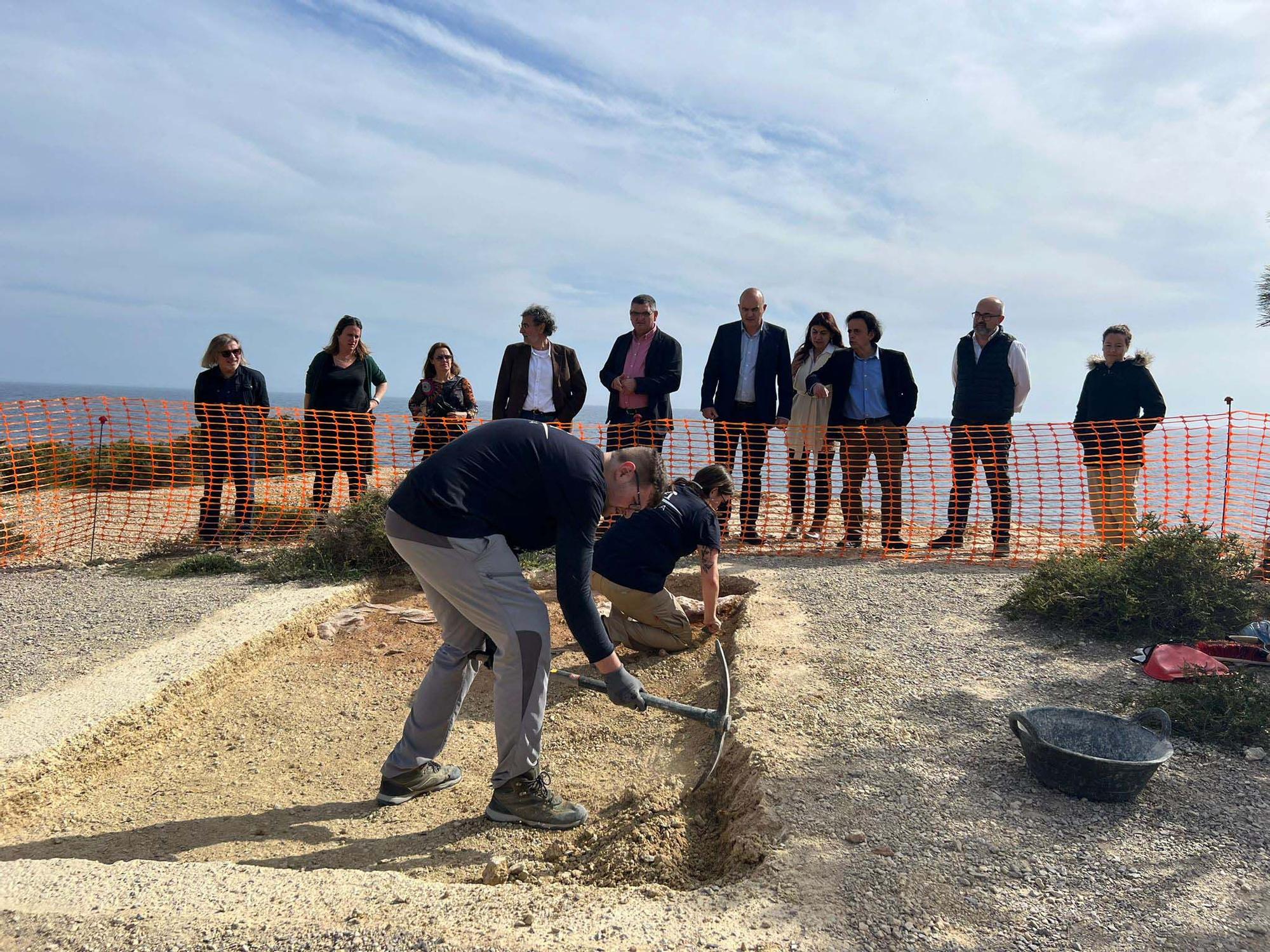 Galería de imágenes del proyecto en el yacimiento fenicio de sa Caleta de Ibiza