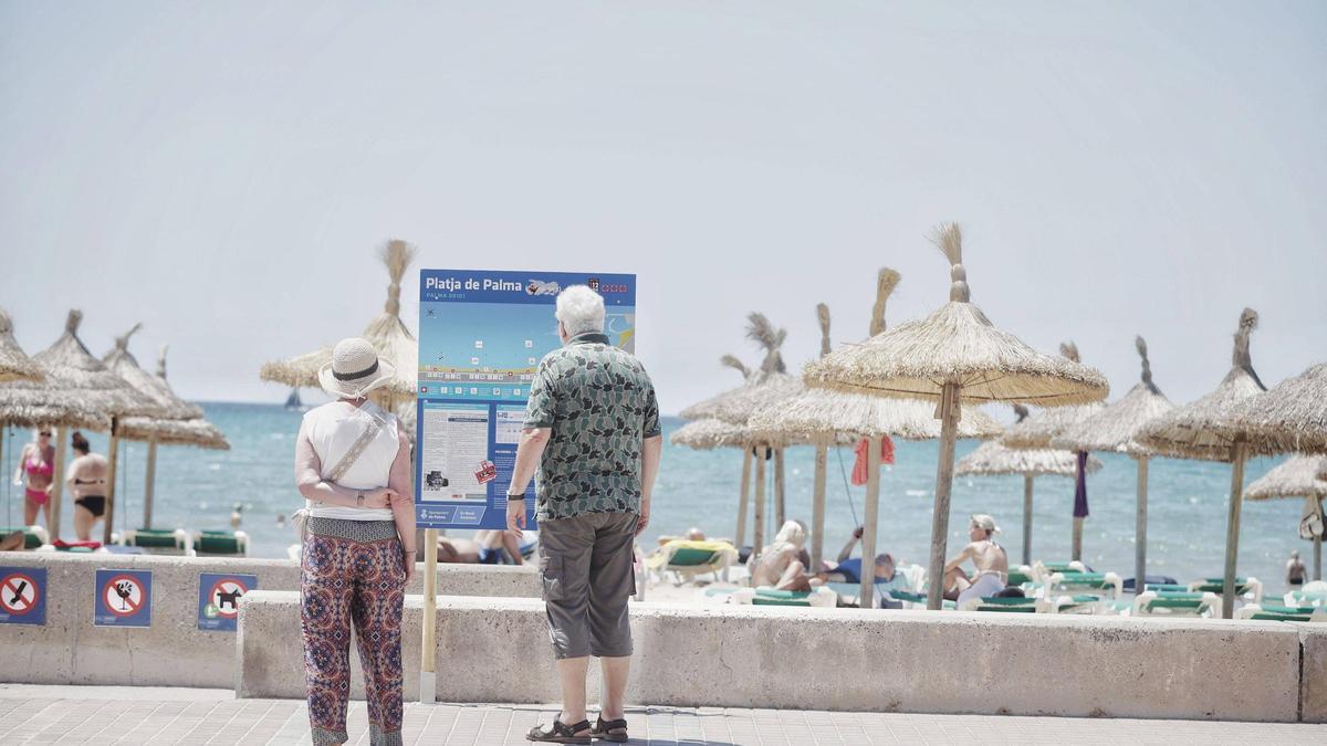 Los consells serán los que dicten qué zonas son maduras o saturadas, en la imagen Platja de Palma.