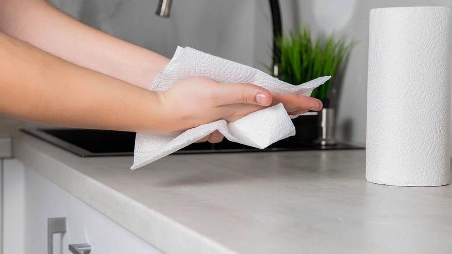 11 usos del papel de cocina que no conocías y que te facilitarán la vida
