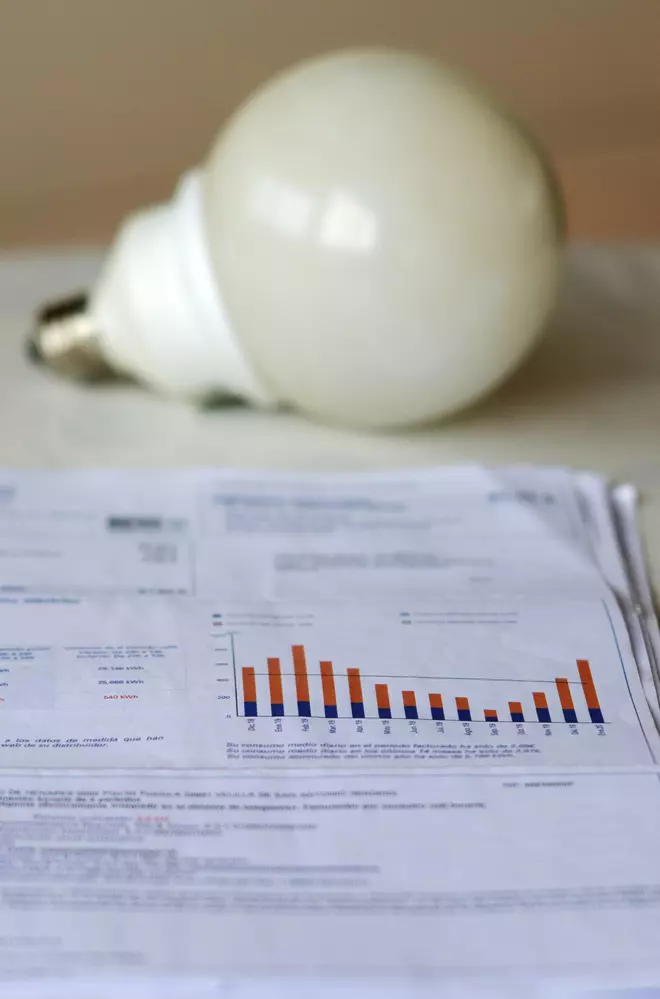 El preu de la llum es dispararà aquest divendres un 16,9%, fins als 263,85 euros/MWh