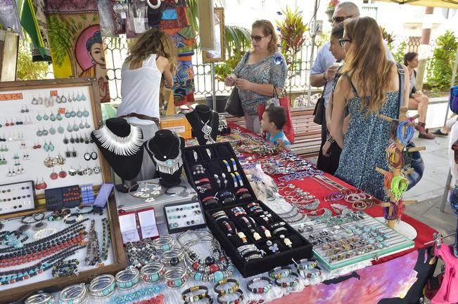 Muestra de ganado y feria de artesanía por las ...