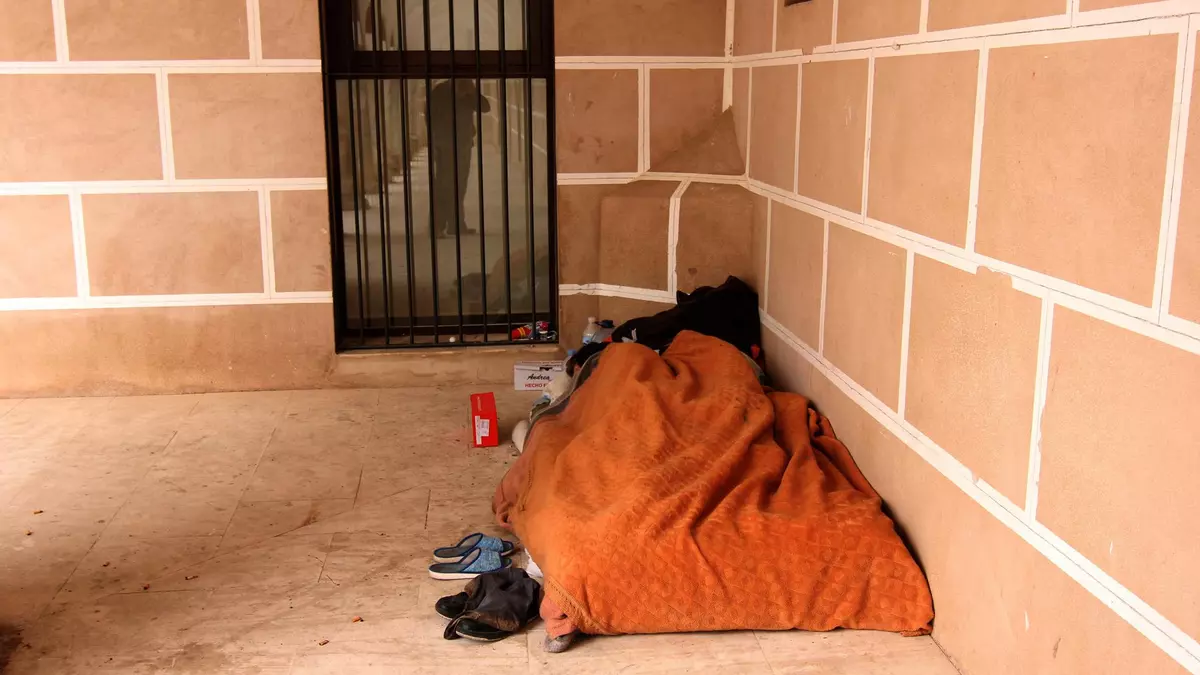 Reclaman espacios de aseo y descanso para personas sin hogar