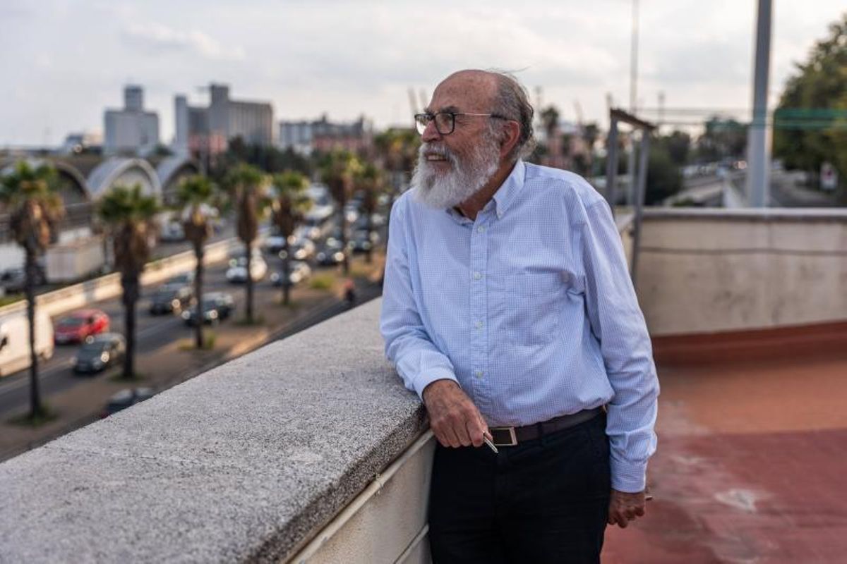 Ricard Rodríguez-Martos, en la azotea de Stella Maris, con vistas al Puerto de Barcelona, este jueves, Ricard Rodríguez-Martos, en la azotea de Stella Maris, con vistas al Puerto de Barcelona, este jueves,