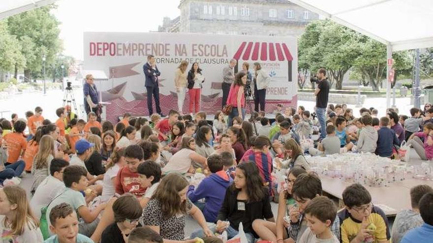 Un momento del mercado celebrado ayer en Pontevedra.