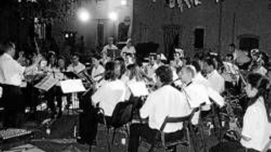 La filarmonica de olivenza toca mañana