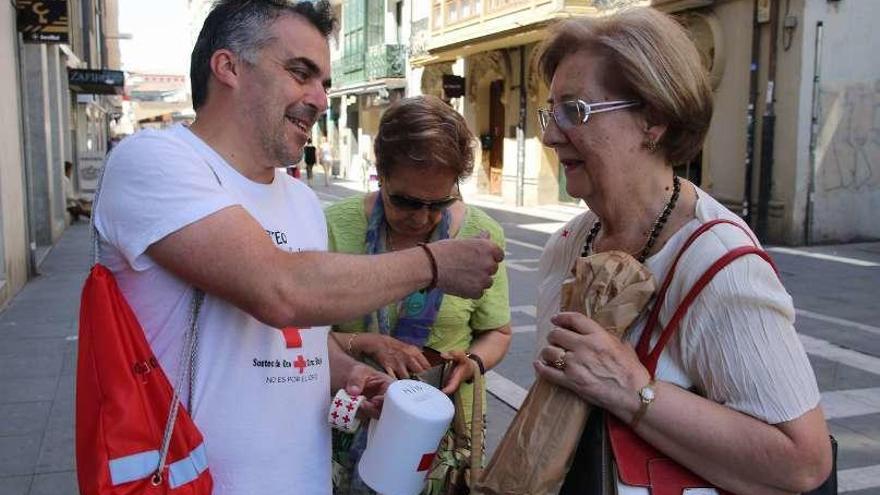 Los zamoranos se vuelcan con Cruz Roja en el tradicional Día de la Banderita