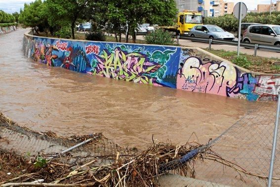 Der Sturzbach zum Portitxol Hafen