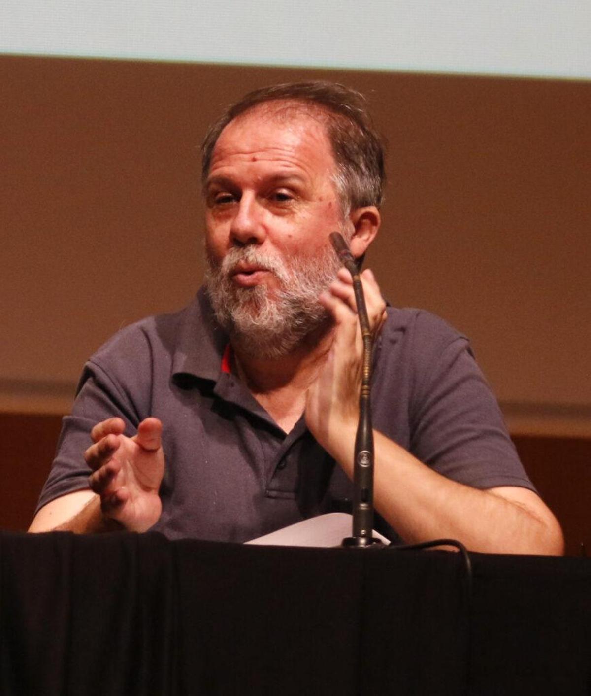 José Luis Zerón Huguet, uno de los autores candidatos en la modalidad de ensayo y crítica