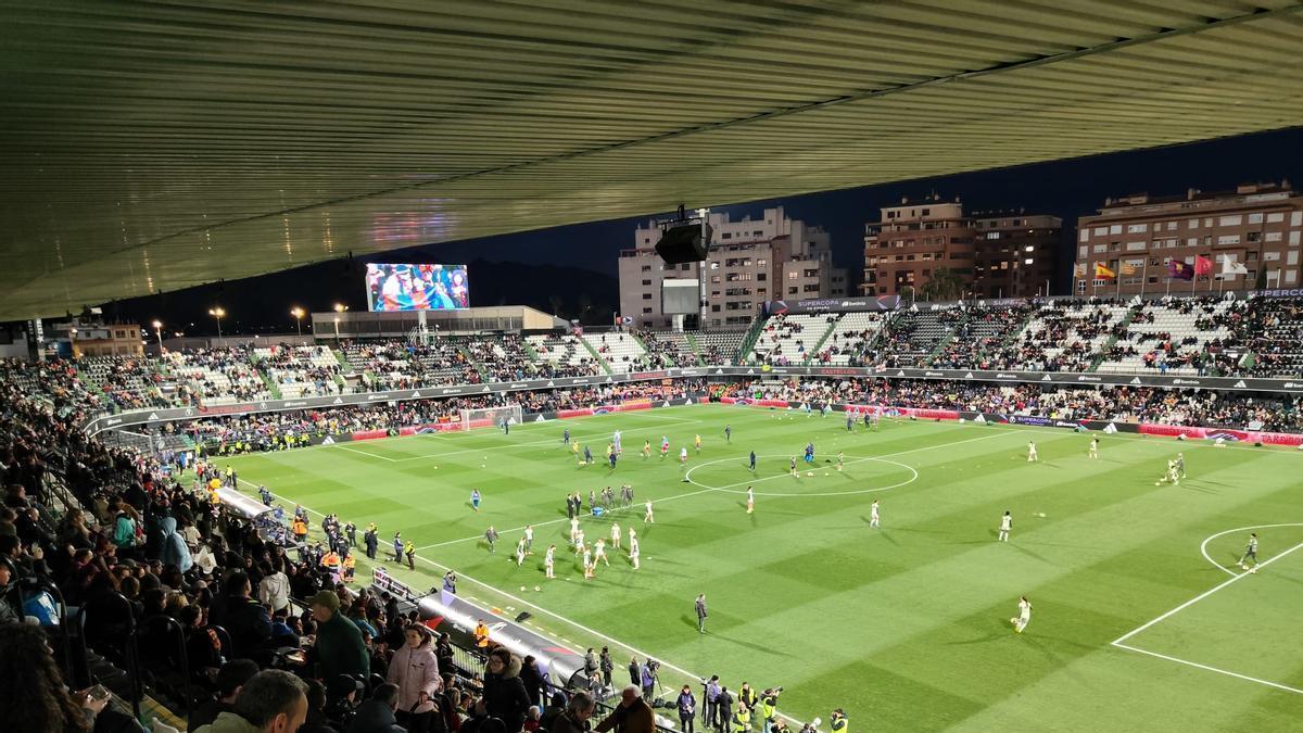 Vídeo | Marea azulgrana en el SkyFi Castalia, así ha sonado el himno del Barcelona