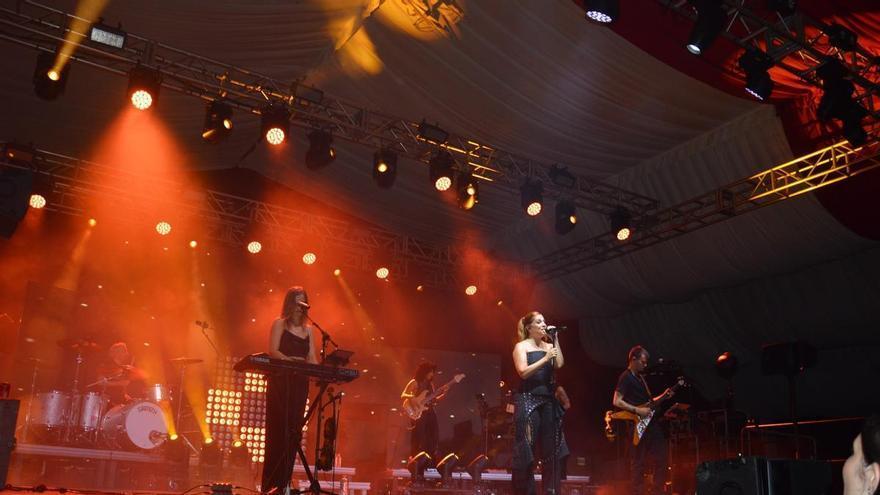 Leire Martínez faz 2.000 pessoas cantarem nas festas de l'Alcora