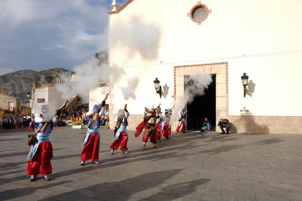 Los Moros y Cristianos se despiden de los cargos festeros de 2019 y dan la bienvenida a los de 2020