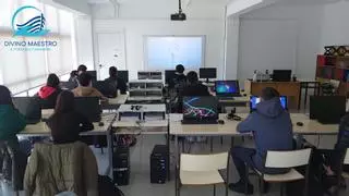 Dous alumnos do CPR Divino Maestro da Pobra inician unha estadía profesional en Madeira