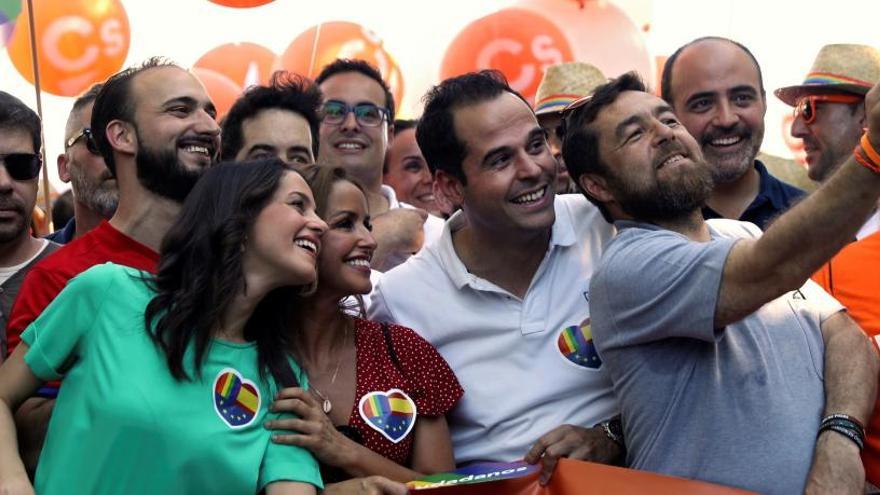 Miembros de Ciudadanos en el Orgullo.