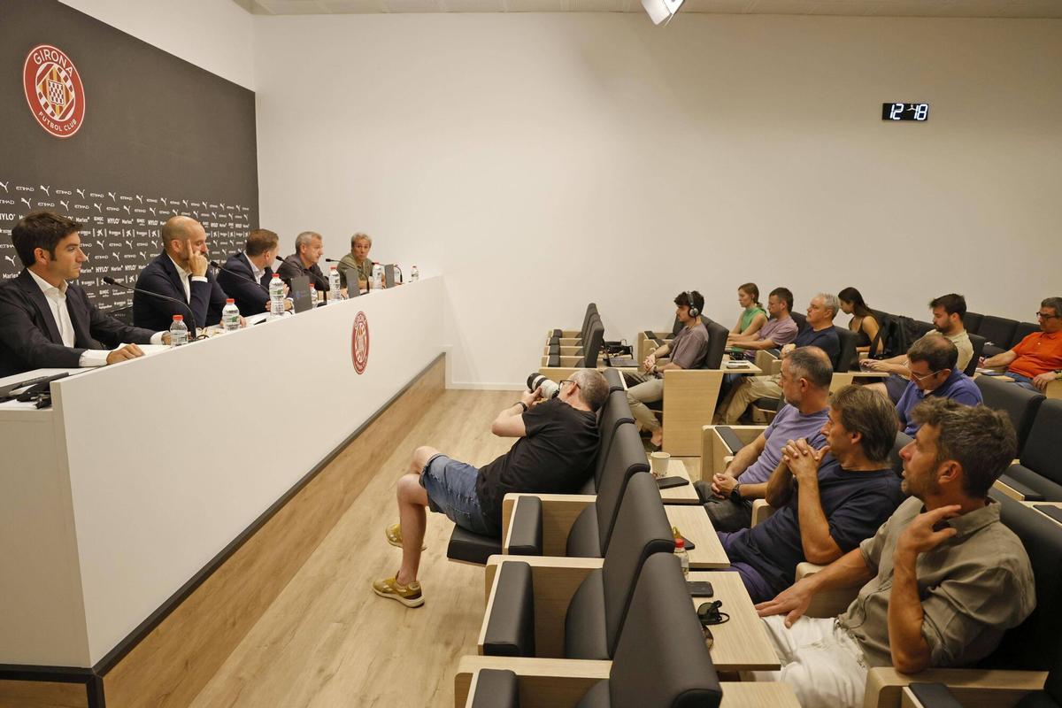 Les imatges de la roda de premsa sobre el descens del Girona Les imatges de la roda de premsa sobre el descens del Girona