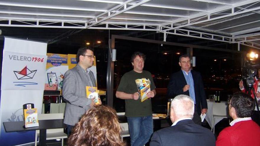 Presentación de libros en el restaurante VELERO 1906