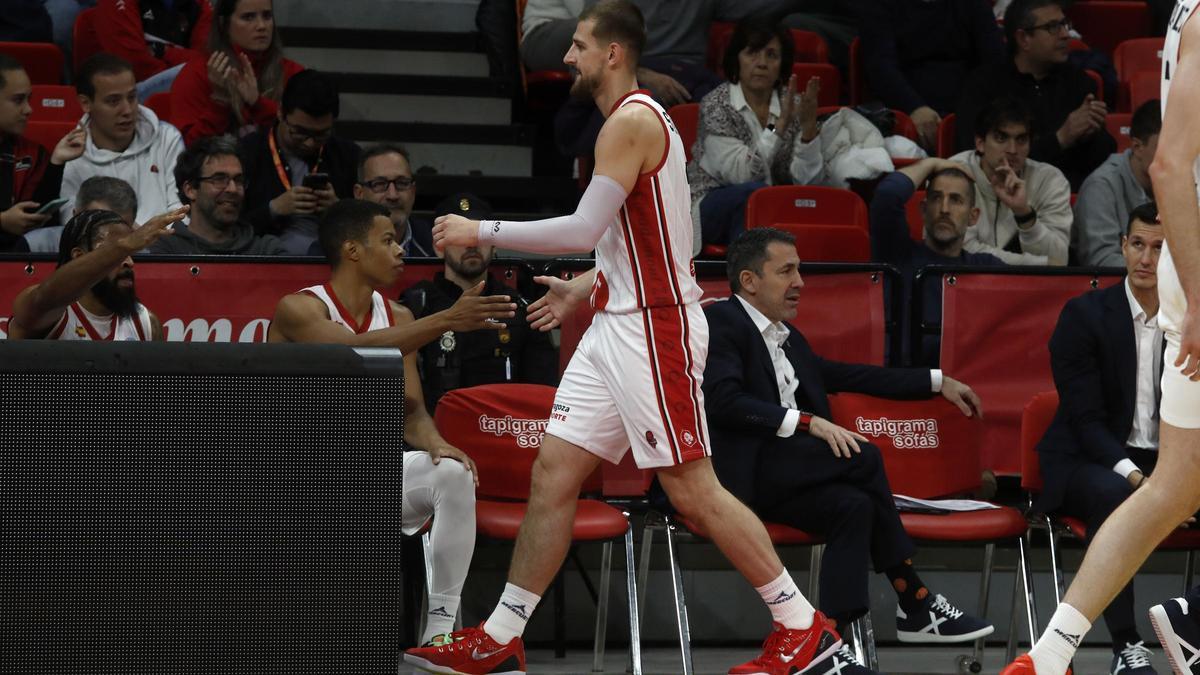Stevenson, entrando en el banquillo en el duelo del miércoles en el Felipe