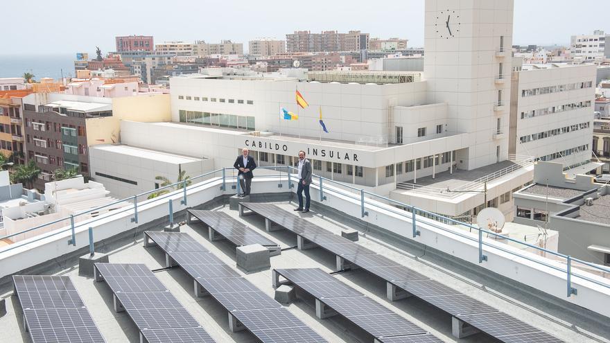 La cubierta de la Estación de Guaguas de Maspalomas, una fuente de energía para el autoconsumo