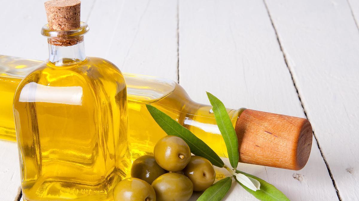 Aceite de oliva en las rodillas: el bálsamo que más gente se pone antes de dormir
