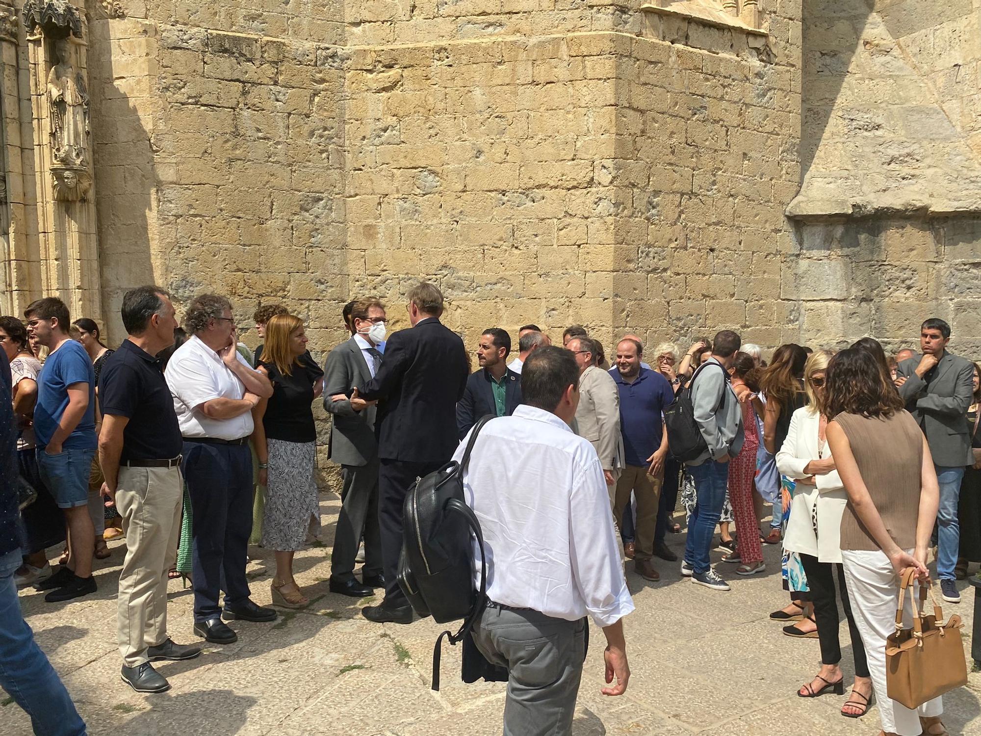 El funeral del padre de Ximo Puig, en imágenes